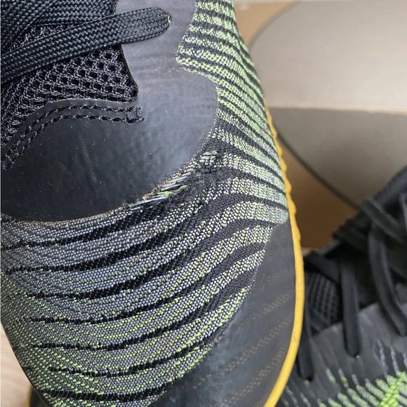 NIKE KB 2016 Kobe Basketball MENTALITY II Shoes VOLT/BLACK - MEN  12 - Picture 10 of 14